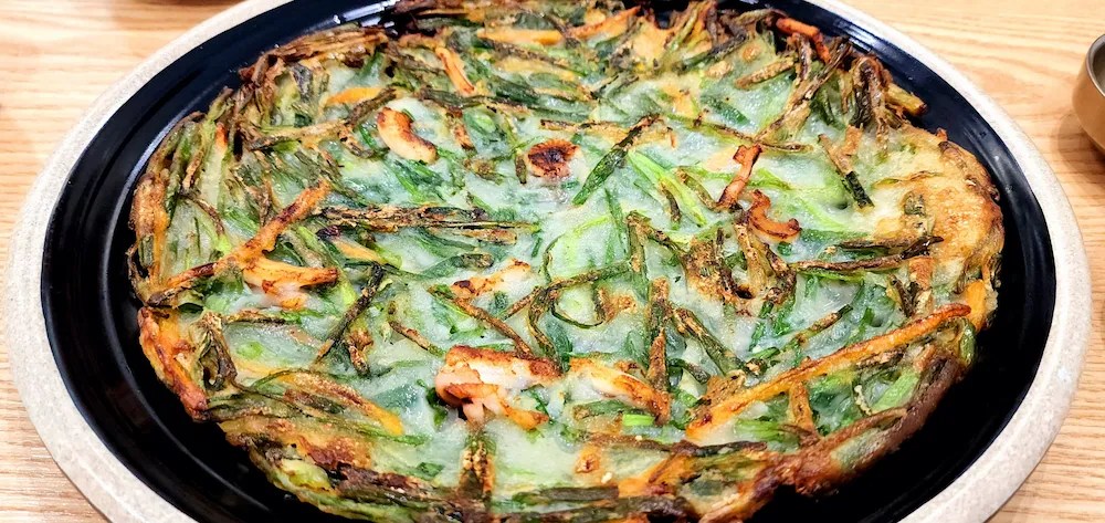 Un plat qu’on mange les jours de pluie / Korean food for rainy days –&nbsp;부침개