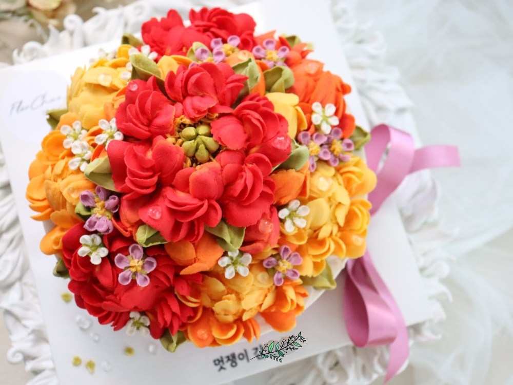 떡케이크 (Tteok Cake), a traditional Korean rice cake prepared for a family birthday celebration during the Chuseok holiday.