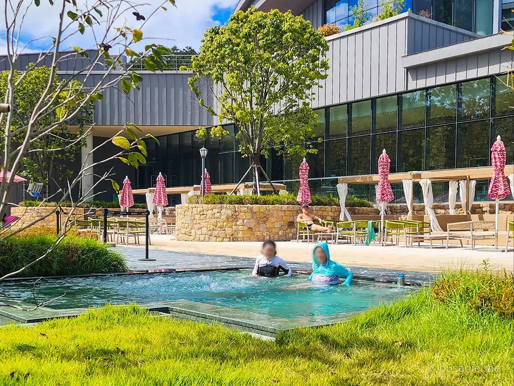 Spring Palace outdoor infinity pool at Village de Ananti resort in East Busan